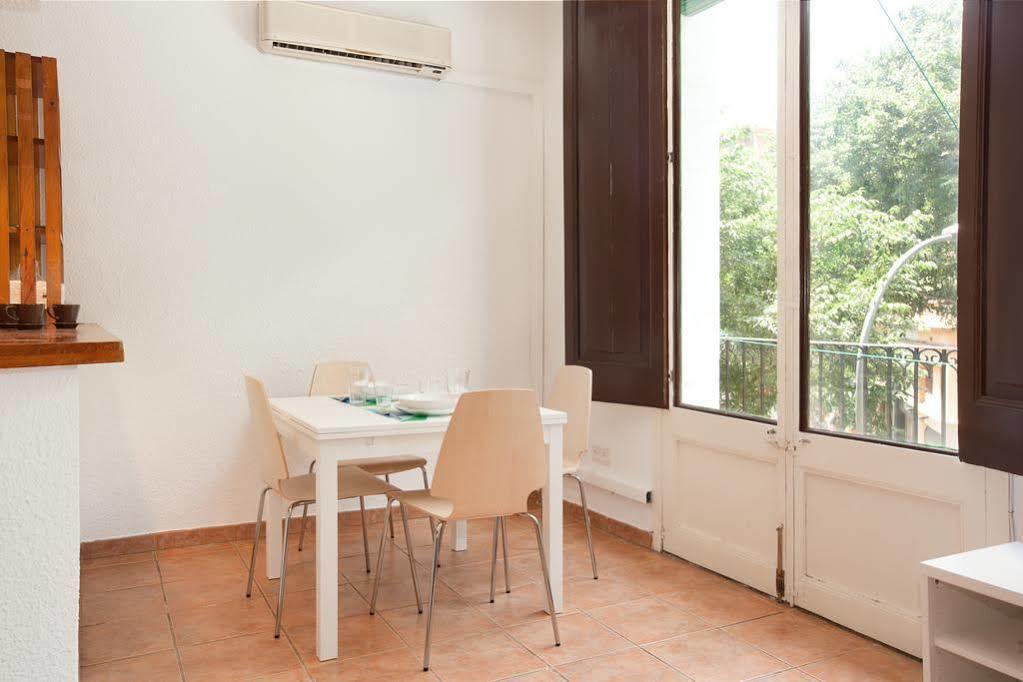 Flateli Borrell Apartment Barcelona Bagian luar foto